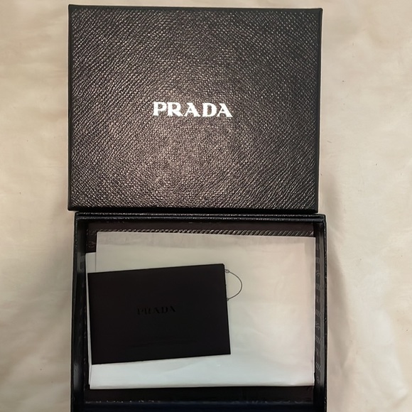 Authentic Prada Wallet - Picture 7 of 7